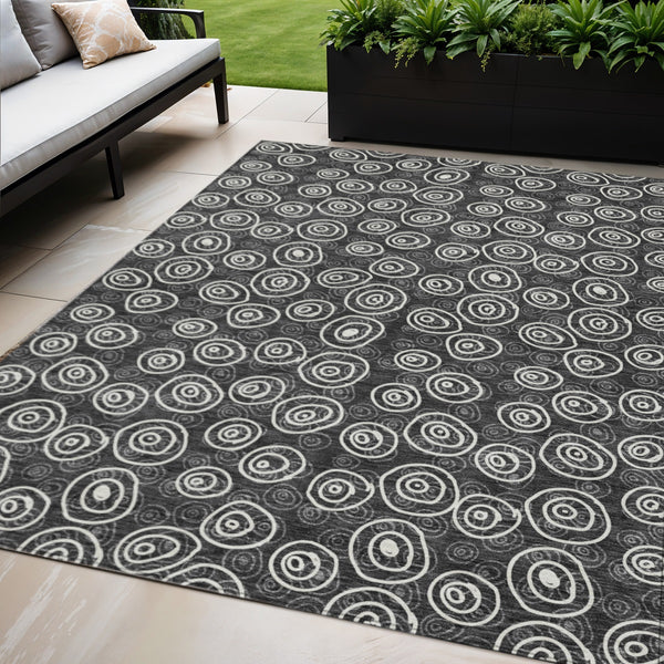 Homeroots 3' Stylish Black Gray And Ivory Geometric Washable Indoor Outdoor Area Rug For Any Space 5' X 8' Polyester 583325