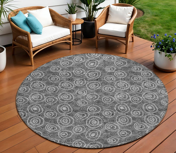 Homeroots 3' Stylish Black Gray And Ivory Geometric Washable Indoor Outdoor Area Rug For Any Space 8' Round Polyester 583356