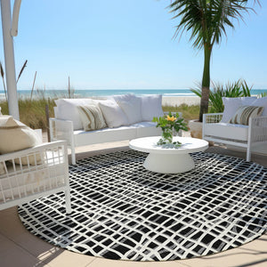 Homeroots 3' Stylish Black Gray And Ivory Striped Washable Rug For Indoor And Outdoor Spaces, Durable Design 8' Round Polyester 583404