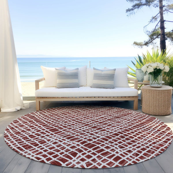 Homeroots 3' Stylish Black Gray And Ivory Striped Washable Rug For Indoor And Outdoor Spaces, Durable Design 8' Round Polyester 583410