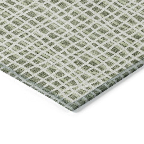 Homeroots 3' Stylish Black Gray And Ivory Striped Washable Rug For Indoor And Outdoor Spaces, Durable Design 5' X 8' Polyester 583421