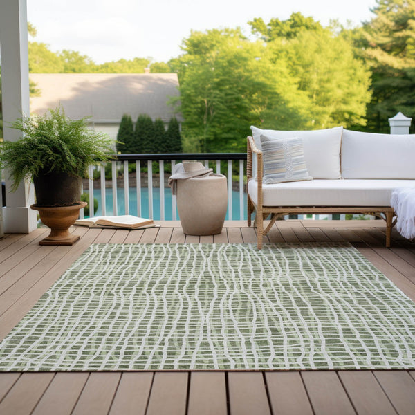 Homeroots 3' Stylish Black Gray And Ivory Striped Washable Rug For Indoor And Outdoor Spaces, Durable Design 5' X 8' Polyester 583421