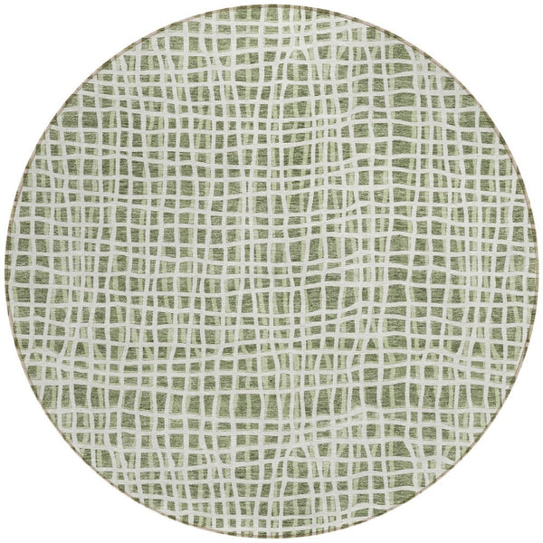 Homeroots 3' Stylish Black Gray And Ivory Striped Washable Rug For Indoor And Outdoor Spaces, Durable Design 8' Round Polyester 583422