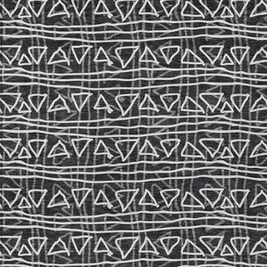 Homeroots 3' Black Gray Ivory Geometric Washable Area Rug For Indoor Outdoor Spaces - Durable & Stylish! 8' X 10' Polyester 583477