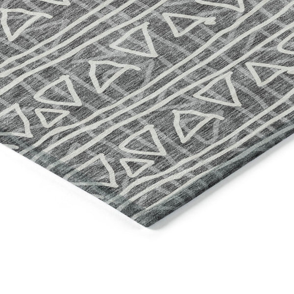 Homeroots 3' Black Gray Ivory Geometric Washable Area Rug For Indoor Outdoor Spaces - Durable & Stylish! 3' X 5' Polyester 583480