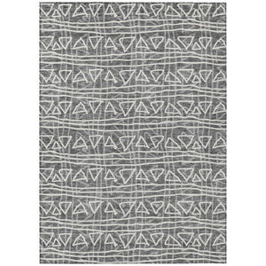HomeRoots 5' Charcoal Gray and Ivory Geometric Rug - Stylish, Washable Indoor/Outdoor Flooring for Any Space 5' X 8' 583481