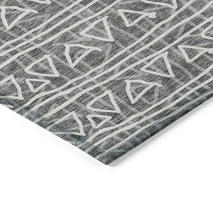 Homeroots 3' Black Gray Ivory Geometric Washable Area Rug For Indoor Outdoor Spaces - Durable & Stylish! 8' Round Polyester 583482