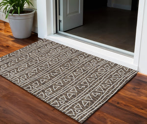 Homeroots 3' Black Gray Ivory Geometric Washable Area Rug For Indoor Outdoor Spaces - Durable & Stylish! 3' X 5' Polyester 583486