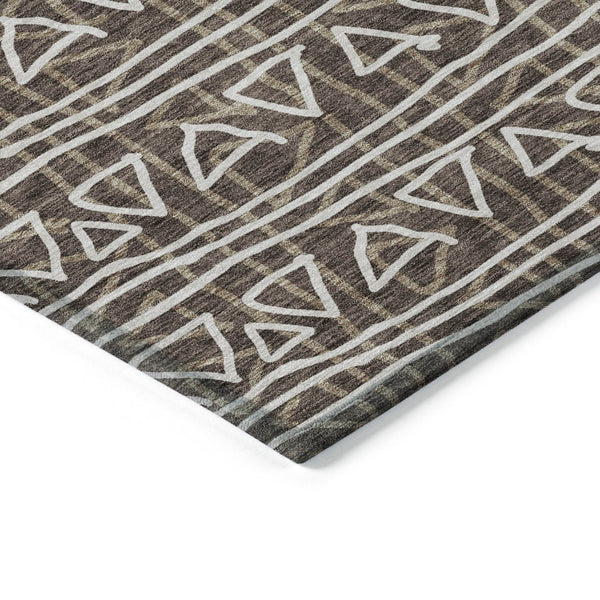 Homeroots 3' Black Gray Ivory Geometric Washable Area Rug For Indoor Outdoor Spaces - Durable & Stylish! 8' X 10' Polyester 583489