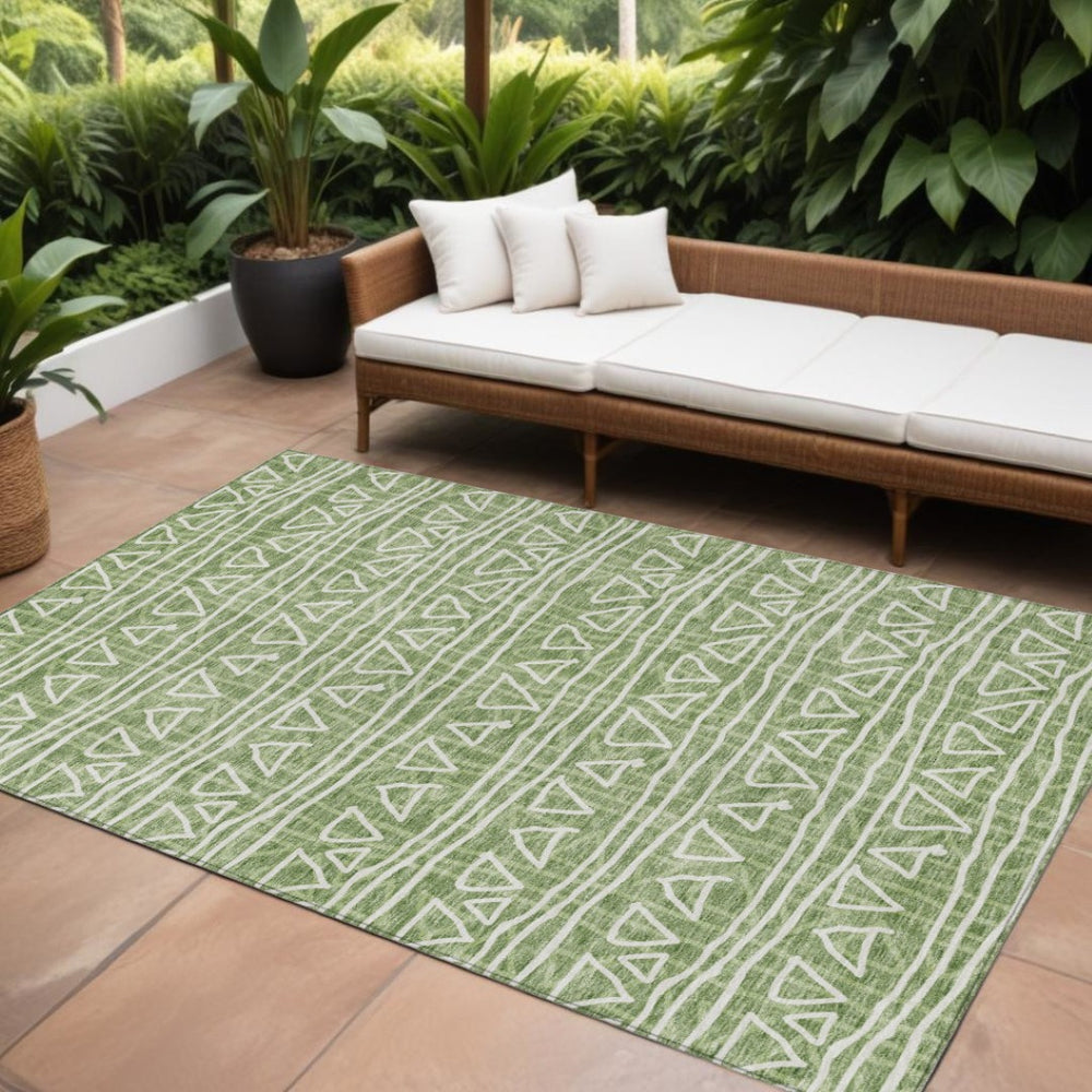 HomeRoots 9' Green and Ivory Geometric Area Rug – Durable, Washable, Stylish for Indoor and Outdoor Spaces 9' X 12' 583496