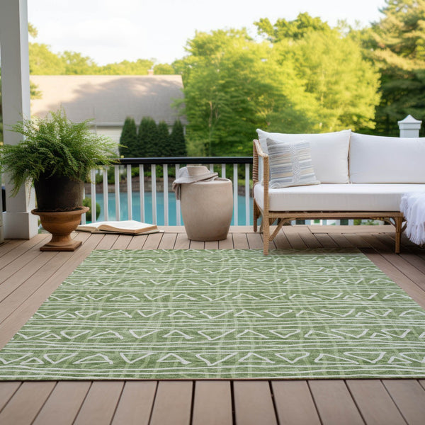 Homeroots 3' Black Gray Ivory Geometric Washable Area Rug For Indoor Outdoor Spaces - Durable & Stylish! 9' X 12' Polyester 583496