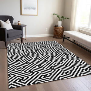 Homeroots 3' Black And Ivory Geometric Washable Area Rug For Indoor And Outdoor Spaces, Durable & Stylish 3' X 5' Polyester 583558