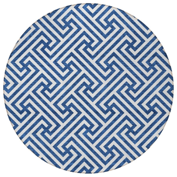 Homeroots 3' Black And Ivory Geometric Washable Area Rug For Indoor And Outdoor Spaces, Durable & Stylish 8' Round Polyester 583572