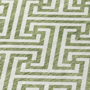 Homeroots 3' Black And Ivory Geometric Washable Area Rug For Indoor And Outdoor Spaces, Durable & Stylish 5' X 8' Polyester 583577