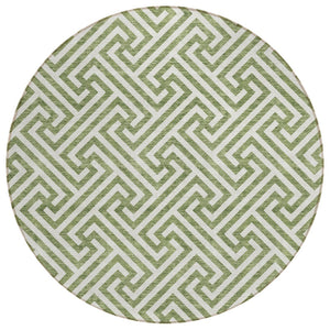 HomeRoots 5' Modern Green and Beige Geometric Washable Area Rug for Indoor and Outdoor High-Traffic Spaces 8' Round 583578