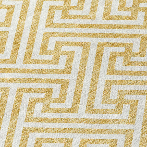 Homeroots 3' Black And Ivory Geometric Washable Area Rug For Indoor And Outdoor Spaces, Durable & Stylish 3' X 5' Polyester 583582