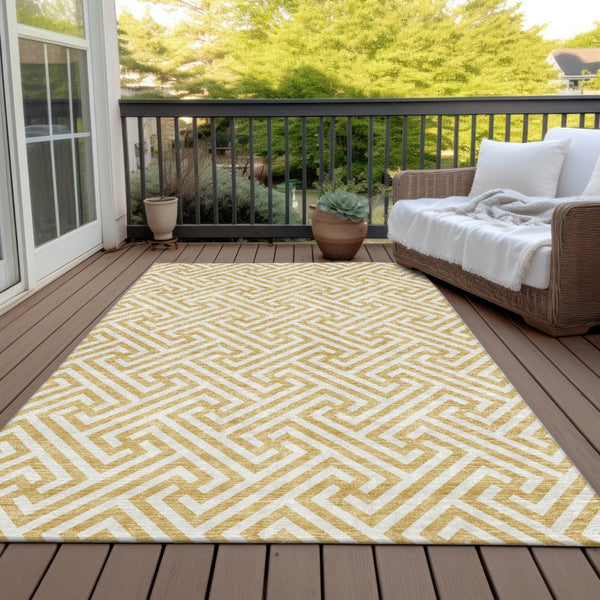 Homeroots 3' Black And Ivory Geometric Washable Area Rug For Indoor And Outdoor Spaces, Durable & Stylish 5' X 8' Polyester 583583
