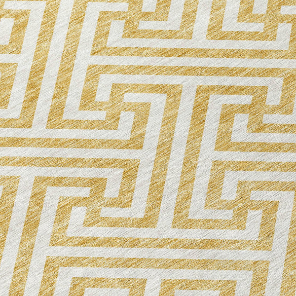 Homeroots 3' Black And Ivory Geometric Washable Area Rug For Indoor And Outdoor Spaces, Durable & Stylish 5' X 8' Polyester 583583