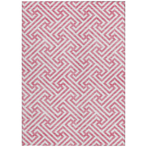 Homeroots 3' Black And Ivory Geometric Washable Area Rug For Indoor And Outdoor Spaces, Durable & Stylish 5' X 8' Polyester 583613