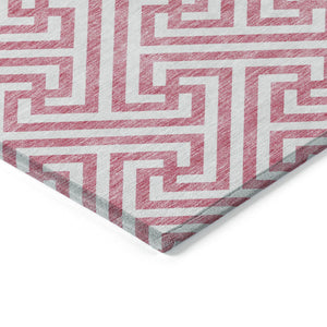 Homeroots 3' Black And Ivory Geometric Washable Area Rug For Indoor And Outdoor Spaces, Durable & Stylish 5' X 8' Polyester 583613