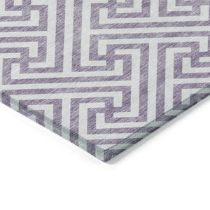 Homeroots 3' Black And Ivory Geometric Washable Area Rug For Indoor And Outdoor Spaces, Durable & Stylish 3' X 5' Polyester 583618