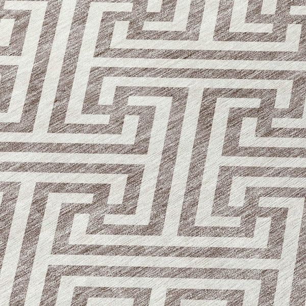 Homeroots 3' Black And Ivory Geometric Washable Area Rug For Indoor And Outdoor Spaces, Durable & Stylish 3' X 5' Polyester 583636