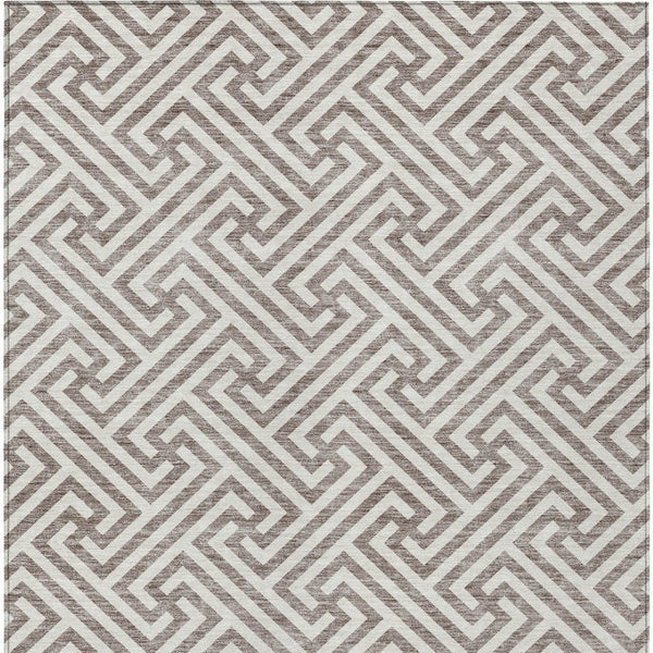 Homeroots 3' Black And Ivory Geometric Washable Area Rug For Indoor And Outdoor Spaces, Durable & Stylish 5' X 8' Polyester 583637