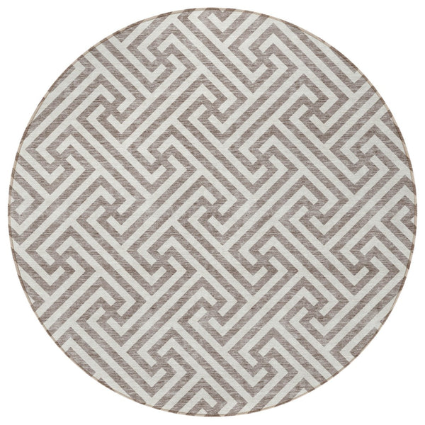 Homeroots 3' Black And Ivory Geometric Washable Area Rug For Indoor And Outdoor Spaces, Durable & Stylish 8' Round Polyester 583638