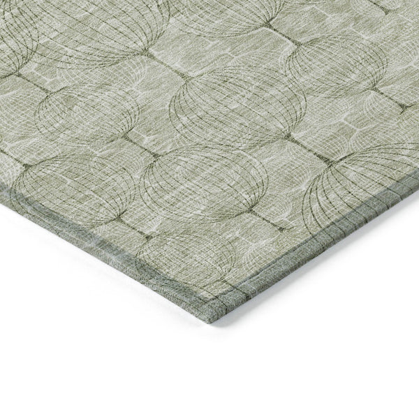 Homeroots 3' Artichoke Green Geometric Washable Area Rug - Perfect For Indoor And Outdoor Spaces, Durable Design 3' X 5' Polyester 583642