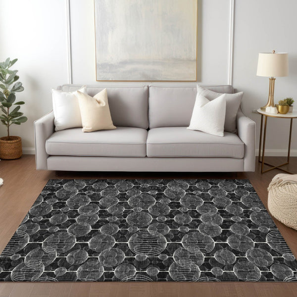 Homeroots 3' Artichoke Green Geometric Washable Area Rug - Perfect For Indoor And Outdoor Spaces, Durable Design 10' X 14' Polyester 583659