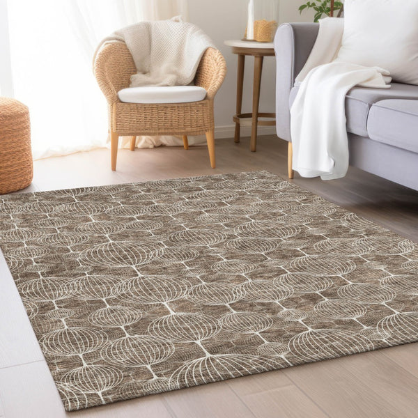 Homeroots 3' Artichoke Green Geometric Washable Area Rug - Perfect For Indoor And Outdoor Spaces, Durable Design 5' X 8' Polyester 583661
