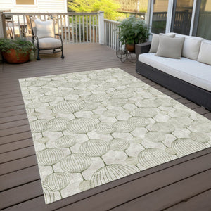 Homeroots 3' Artichoke Green Geometric Washable Area Rug - Perfect For Indoor And Outdoor Spaces, Durable Design 10' X 14' Polyester 583671