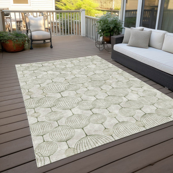 Homeroots 3' Artichoke Green Geometric Washable Area Rug - Perfect For Indoor And Outdoor Spaces, Durable Design 10' X 14' Polyester 583671