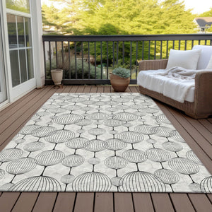 Homeroots 3' Artichoke Green Geometric Washable Area Rug - Perfect For Indoor And Outdoor Spaces, Durable Design 10' X 14' Polyester 583683
