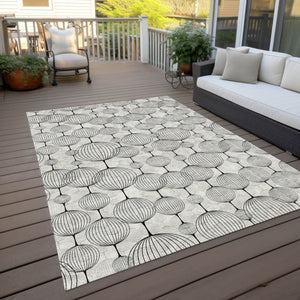 Homeroots 3' Artichoke Green Geometric Washable Area Rug - Perfect For Indoor And Outdoor Spaces, Durable Design 10' X 14' Polyester 583683