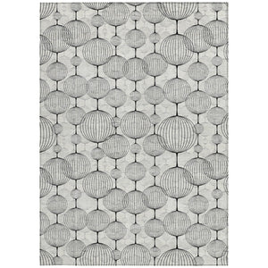 Homeroots 3' Artichoke Green Geometric Washable Area Rug - Perfect For Indoor And Outdoor Spaces, Durable Design 5' X 8' Polyester 583685