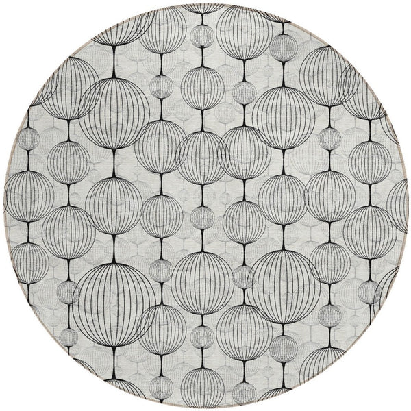Homeroots 3' Artichoke Green Geometric Washable Area Rug - Perfect For Indoor And Outdoor Spaces, Durable Design 8' Round Polyester 583686