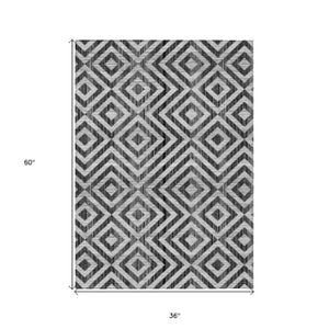 Homeroots 3' Stylish Black, Gray & Silver Geometric Washable Rug For Indoor/Outdoor Spaces - Durable Design 3' X 5' Polyester 583690