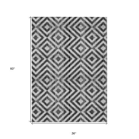 Homeroots 3' Stylish Black, Gray & Silver Geometric Washable Rug For Indoor/Outdoor Spaces - Durable Design 3' X 5' Polyester 583690