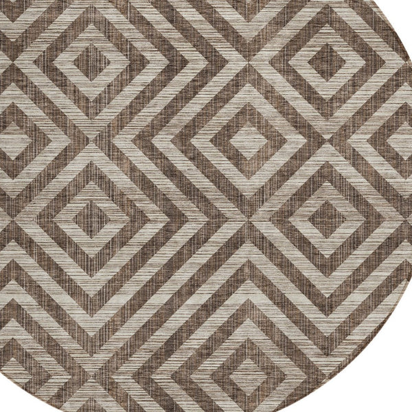 Homeroots 3' Stylish Black, Gray & Silver Geometric Washable Rug For Indoor/Outdoor Spaces - Durable Design 8' Round Polyester 583698