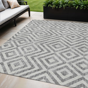HomeRoots 5' Gray Silver and Ivory Geometric Area Rug - Stylish, Durable, Washable for Indoor and Outdoor Spaces 5' X 8' 583715