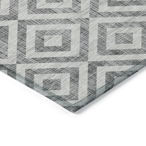 Homeroots 3' Stylish Black, Gray & Silver Geometric Washable Rug For Indoor/Outdoor Spaces - Durable Design 8' Round Polyester 583716