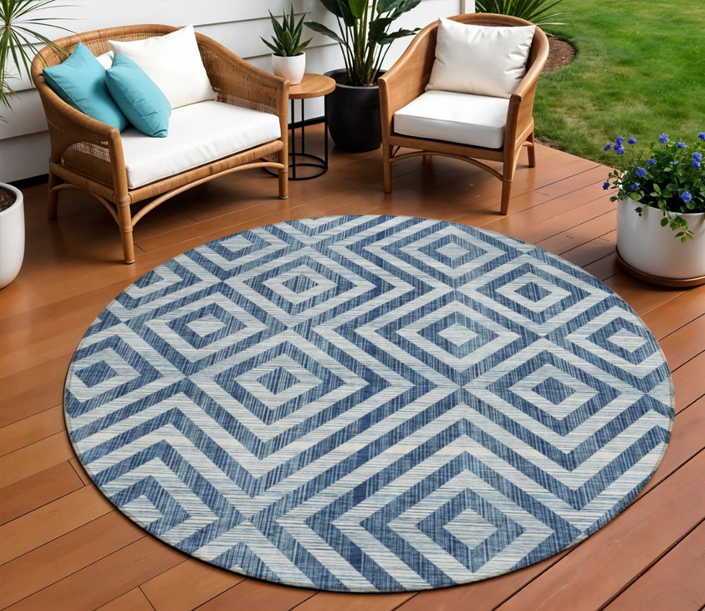 HomeRoots 5' Navy Blue and Ivory Geometric Area Rug - Stylish, Washable, Durable for Indoor and Outdoor Spaces 8' Round 583728