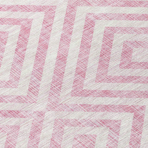 Homeroots 3' Stylish Black, Gray & Silver Geometric Washable Rug For Indoor/Outdoor Spaces - Durable Design 3' X 5' Polyester 583732