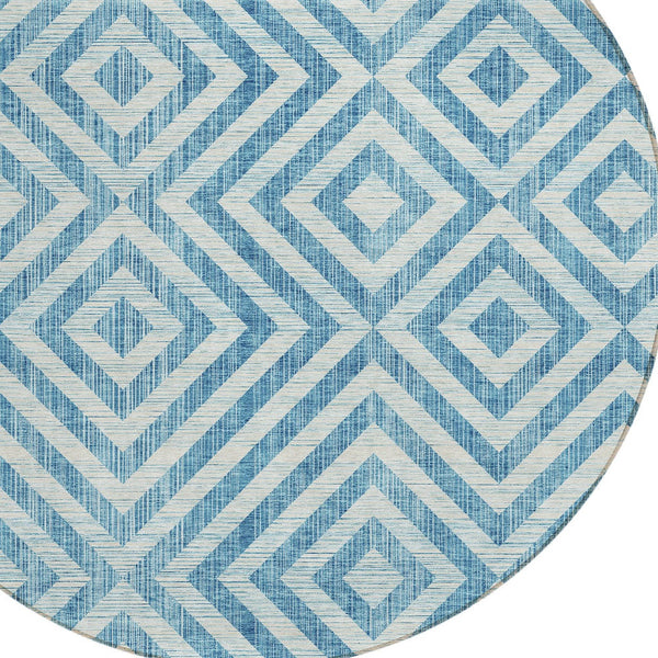 Homeroots 3' Stylish Black, Gray & Silver Geometric Washable Rug For Indoor/Outdoor Spaces - Durable Design 8' Round Polyester 583752