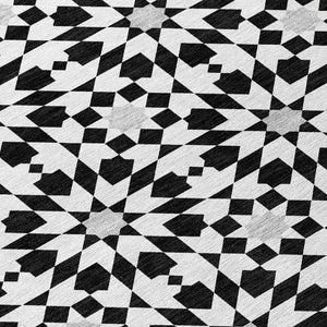 Homeroots 3' Black Gray Silver Floral Medallion Washable Area Rug For Stylish Indoor & Outdoor Spaces 8' Round Polyester 583764