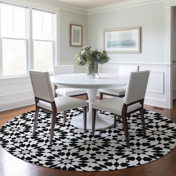 Homeroots 3' Black Gray Silver Floral Medallion Washable Area Rug For Stylish Indoor & Outdoor Spaces 8' Round Polyester 583764