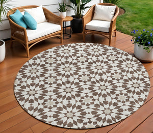 Homeroots 3' Black Gray Silver Floral Medallion Washable Area Rug For Stylish Indoor & Outdoor Spaces 8' Round Polyester 583770