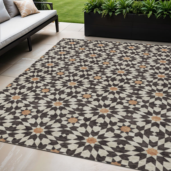 Homeroots 3' Black Gray Silver Floral Medallion Washable Area Rug For Stylish Indoor & Outdoor Spaces 5' X 8' Polyester 583775