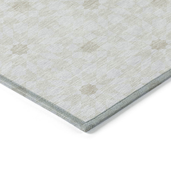 Homeroots 3' Black Gray Silver Floral Medallion Washable Area Rug For Stylish Indoor & Outdoor Spaces 8' Round Polyester 583800